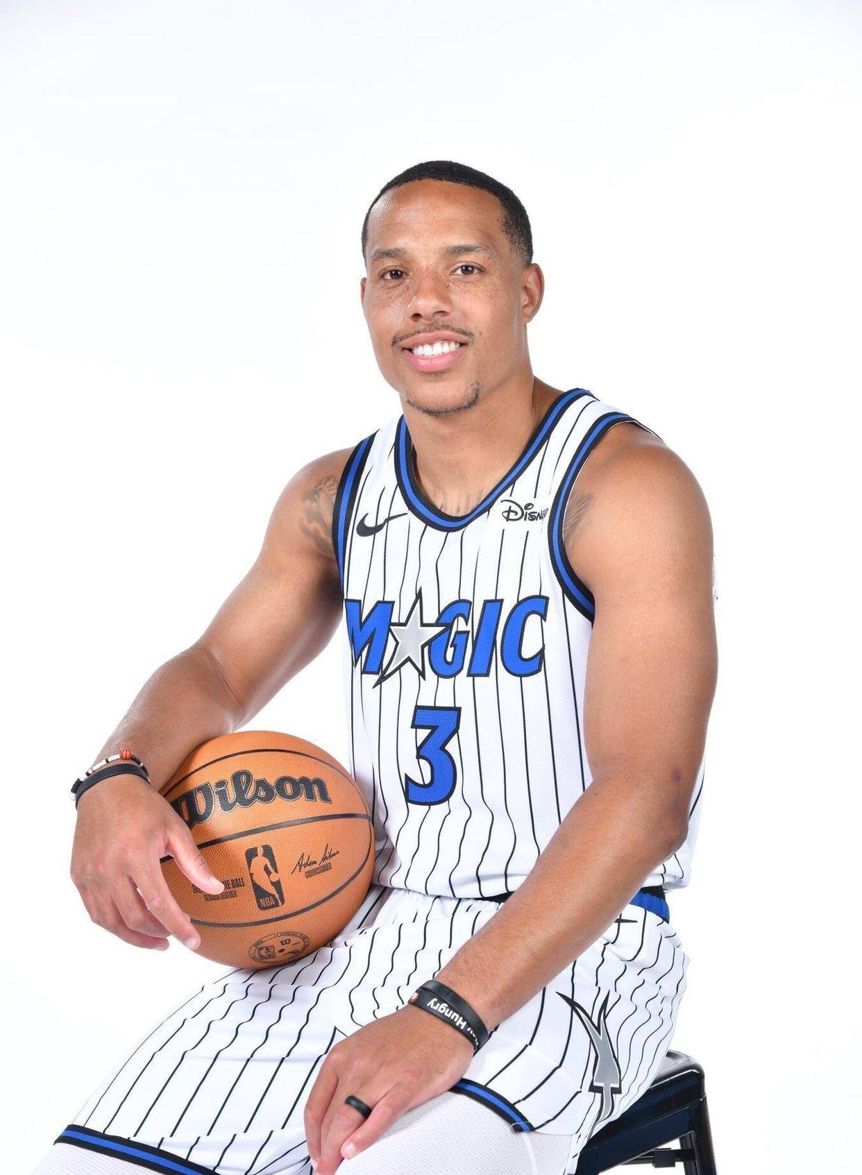 九游体育赛事分析包含奥兰多魔术发布备战花絮；转会期复出首秀；欧超杯任务艰巨；训练强度明显提升的词条