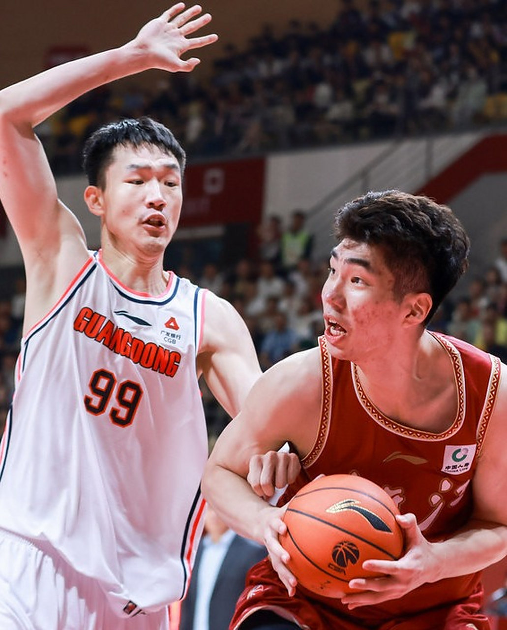 九游体育投注广东宏远迎CBA常规赛关键赛，赛前造点机会，话题不断，轮换策略成焦点的简单介绍