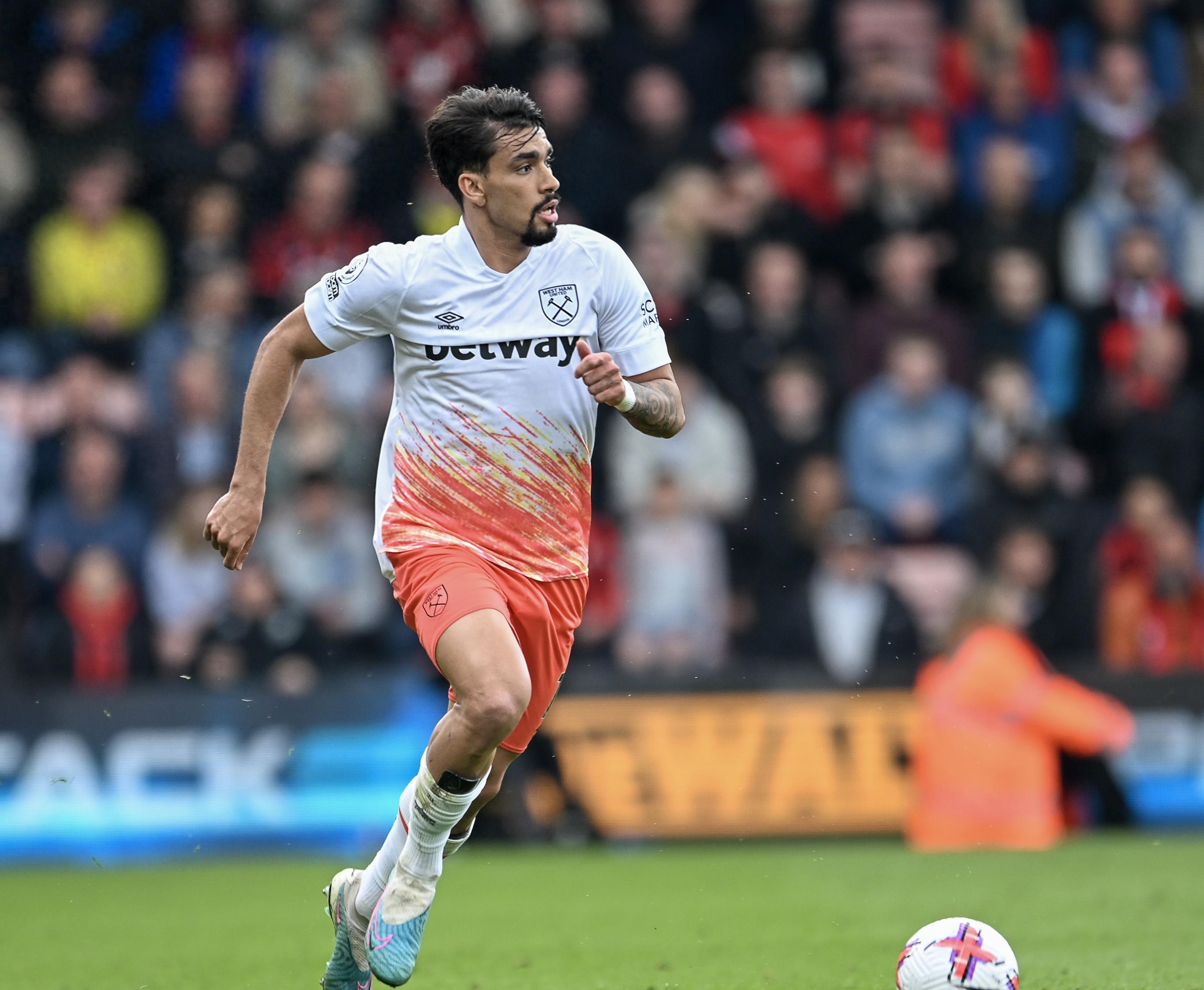 九游体育投注包含今夜英超传出新动向；罗马调整名单；管理层表态：质疑声仍在；数据趋势出现新变化的词条